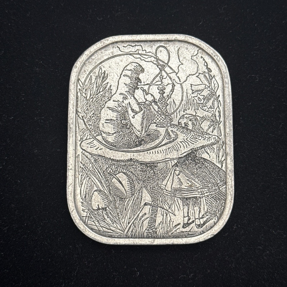 PB09135 *NOS* VINTAGE 1974 **ALICE‎ IN WONDERLAND** FANTASY ART BERGAMOT BUCKLE